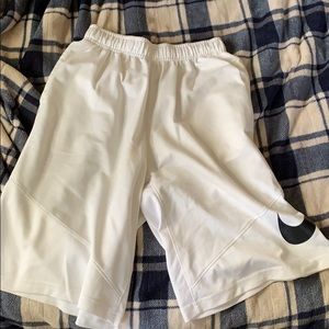 Nike-White shorts